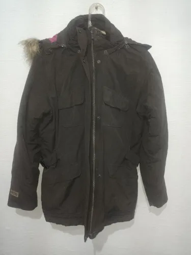 Jaqueta Aigle capuz removível linda