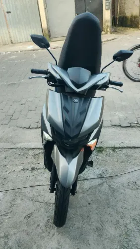 Vendo neo 125 zerada 