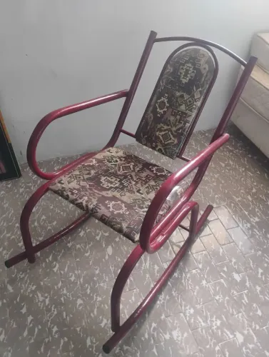 Cadeira de balanço usada 