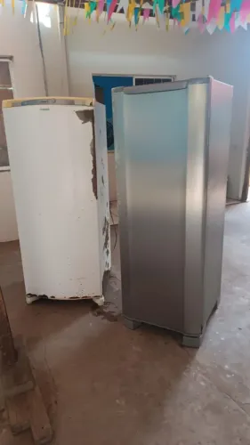 Geladeira e freezer vertical