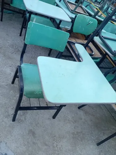 Cadeiras escolares