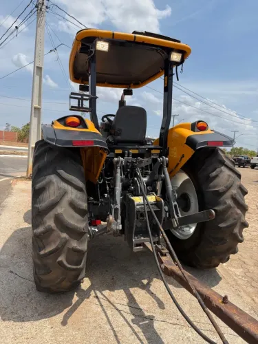 Valtra A104 2023