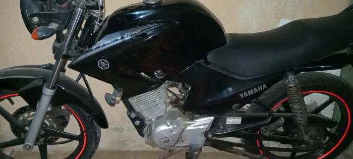 Factor 125, ano 2013 modelo 2014.