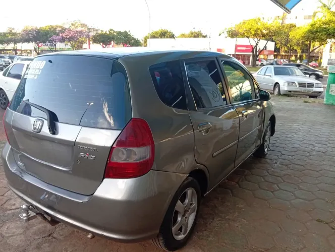 Honda Fit LXL 1.4/ 1.4 Flex 8v/16v 5P Aut. 2004