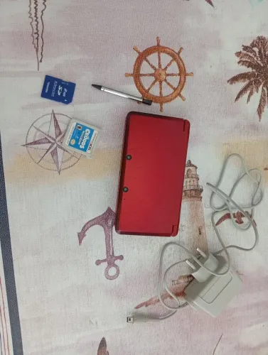 Nintendo 3DS com bateria estufada