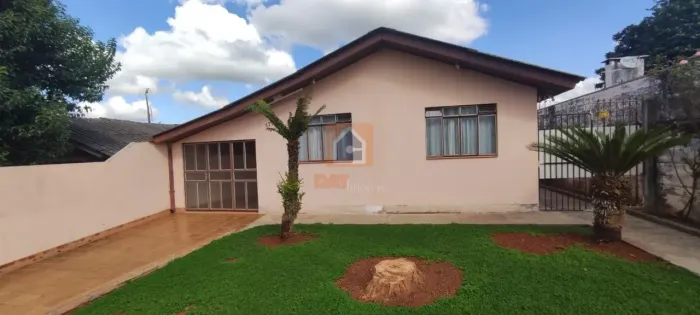 Casa à venda no bairro Neves