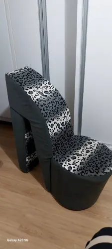 Poltrona sapato de salto 
