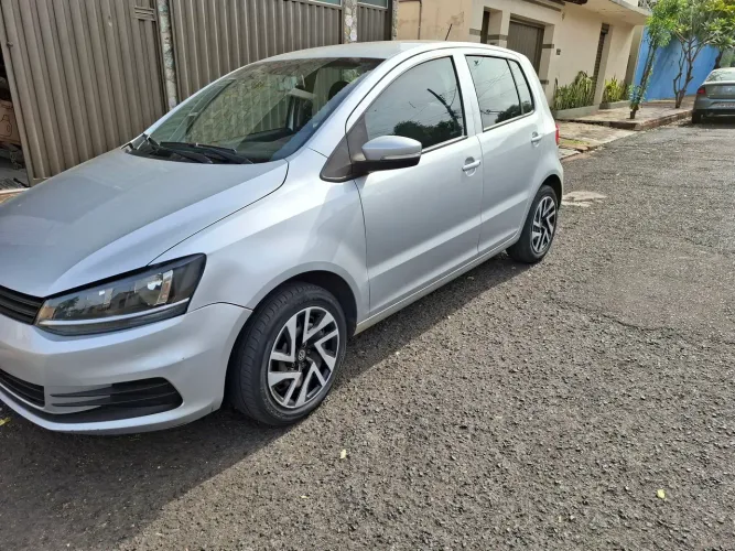 Volkswagen Fox Trendline 1.0 Flex 8V 5P 2015