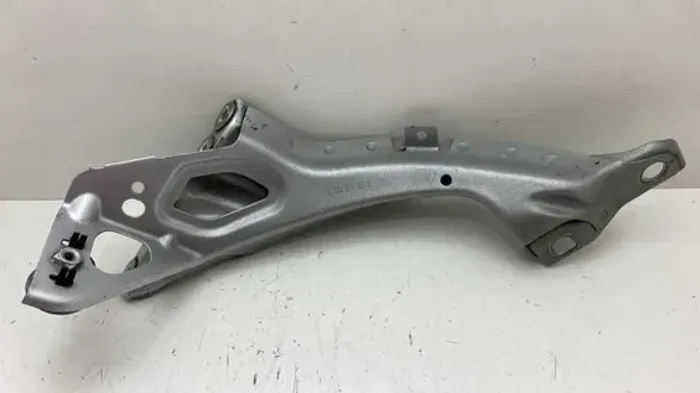 Suporte Do Paralamas Esquerdo Audi A6 2012/2018 4g0821135a