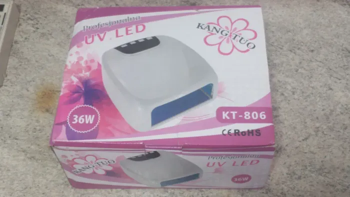 Cabine UV com defeito