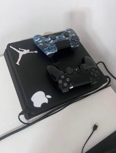 Ps4 slim