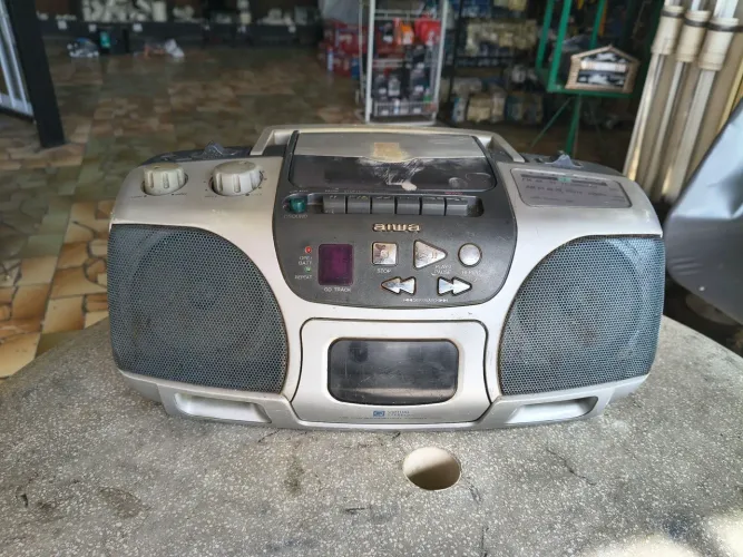 Rádio boombox Aiwa * manutenção*