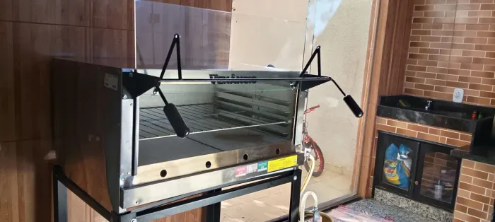 Forno industrial a gás com pedra refratária da Venâncio (linha Roma)