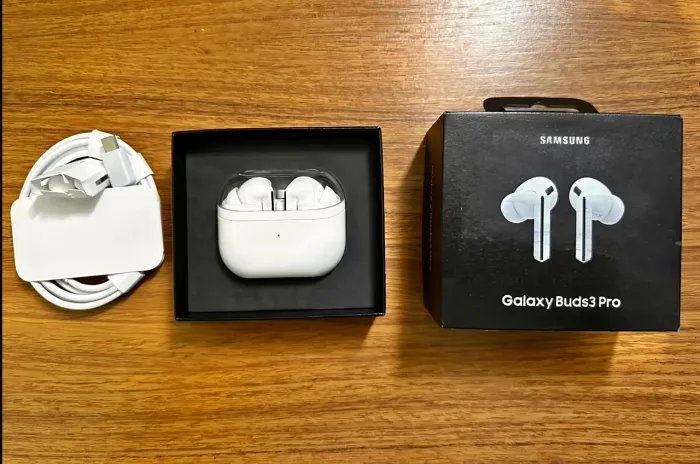 Fones Samsung Galaxy Buds 3 Pro - Branco - Com NF