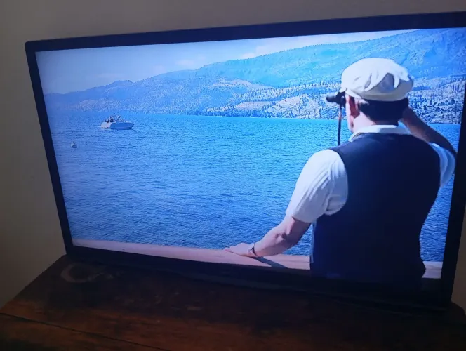 Tv Philips 32 com Chrome cast 