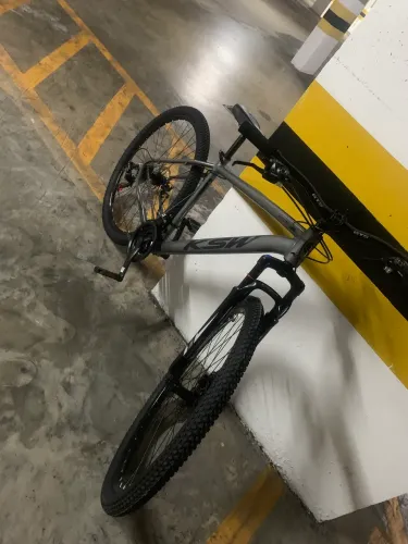 Bicicleta aro 29 Ksw, não aceito troca