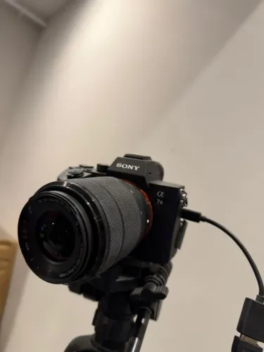 CAMERA SONY A7iii + LENTE 28-70MM - PROFISSIONAL - USADO SO PARA STREAM