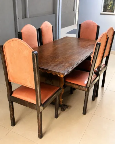 Conjunto de Mesa de Jantar com 6 Cadeiras - Estilo Clássico