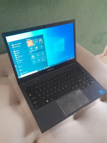Notebook Positivo Motion, Intel, 4gb memória SSD 64gb armazenamento funciona bem