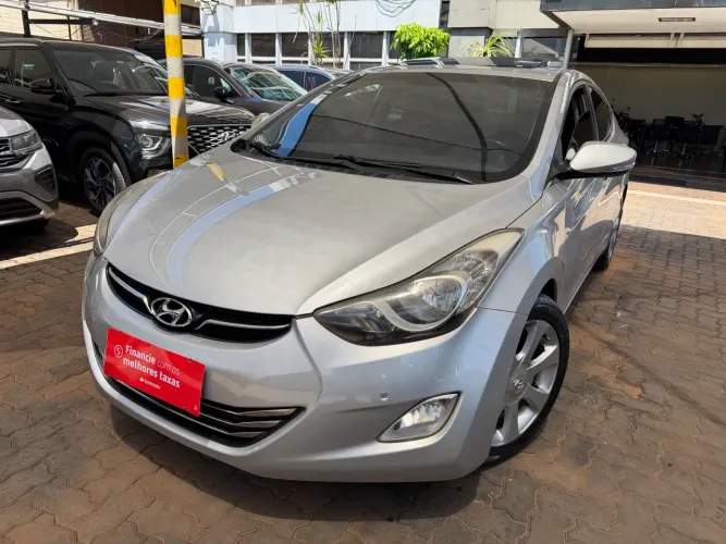 Hyundai Elantra GLS 1.8 16V Aut. 2013