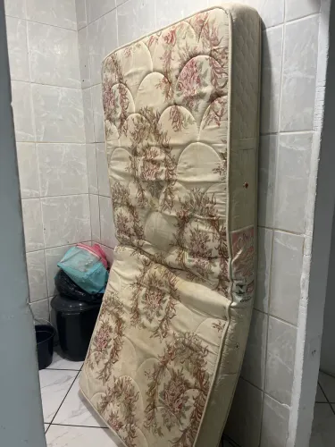 Vendo colchão de solteiro