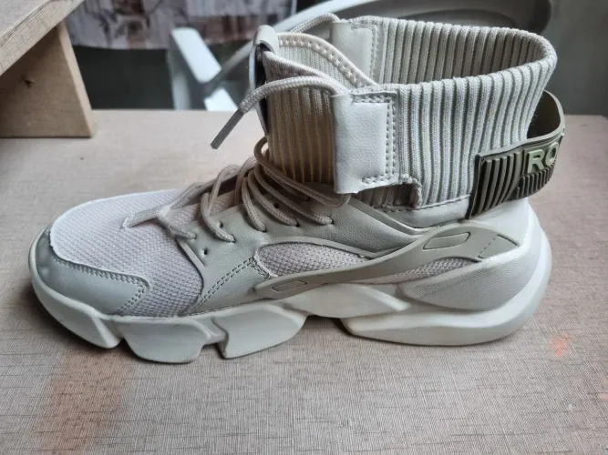 TENIS RAVR BEGE 42