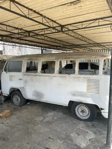 Volkswagen Kombi 1.6 8v Gasolina Mec. 1982