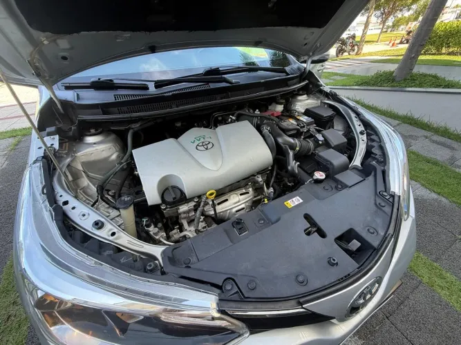Toyota Yaris XLS Connect 1.5 Flex 16V 5P AUT 2021