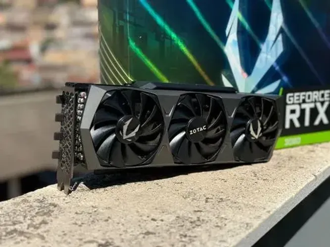 RTX 3080 - Zotac 