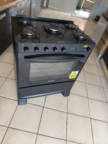Fogão semi novo 5 bocas hoje entrego barato