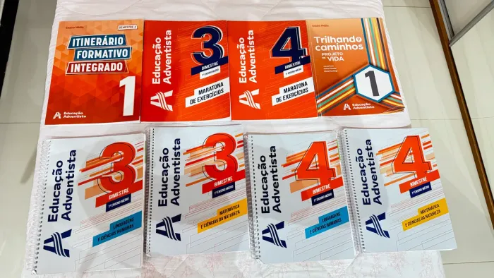 Livros didáticos Colégio Adventista 