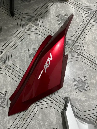 Rabeta esquerda Honda adv 160 2024