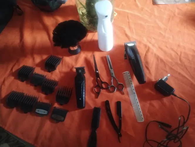 Material para barbeiro e cabeleireira