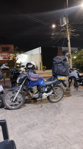 Vendo moto para tirar do guincho no dia de hoje tem 6500