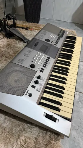 Teclado musical Yamaha psr E-413
