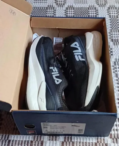 Tênis Fila Striker Masculino - Número 40 - Novo