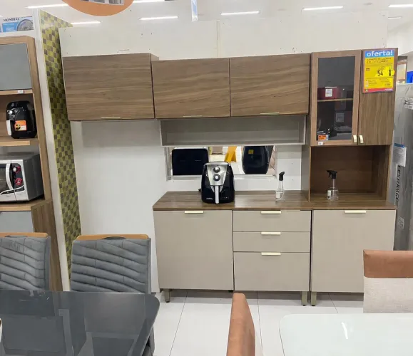 Armário de cozinha novo na caixa , só falta montar