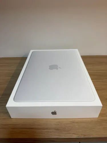 MacBook Neo Silver