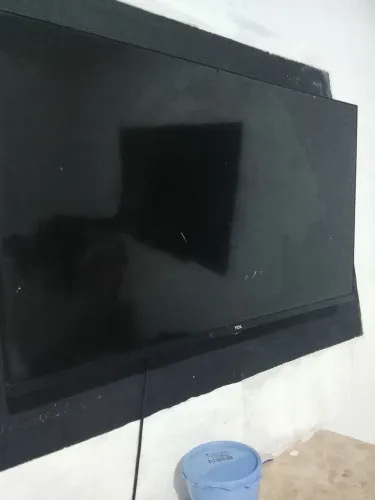 VENDO TV TCL 32 PARA RETIRADA DE PEÇAS TELA QUEIMADA