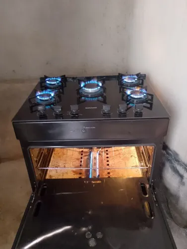 Fogão de cinco bocas com acendimento automático lâmpada no forno tampa de vidro