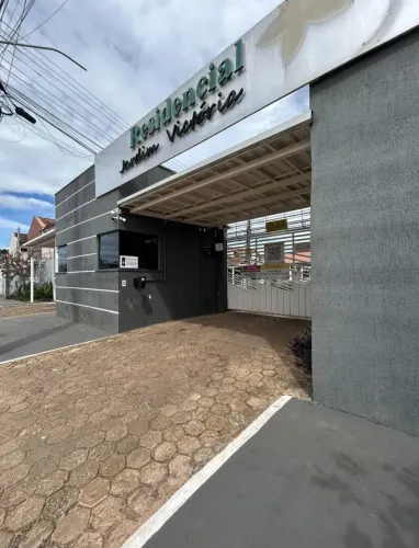 Sobrado a venda, no condomínio Jardim Victoria, bairro Lagoa