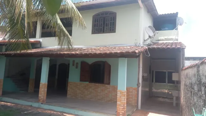 Casa Legalizada c/ 3 Qts e Amplo quintal próximo ao Centro de Itaboraí - RJ