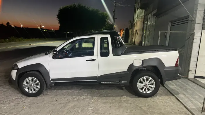 Fiat Strada Adventure 1.8/ 1.8 Locker Flex CE 2013