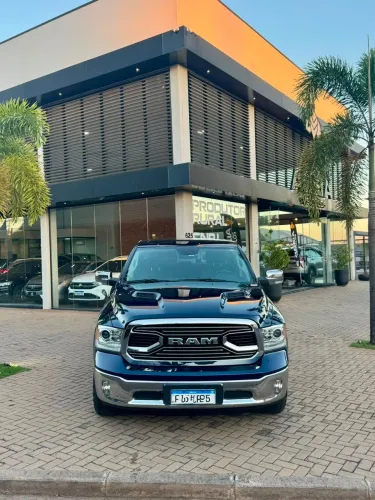 Ram Classic Laramie 5.7 V8 16V Gasolina 4X4 Aut. 2022