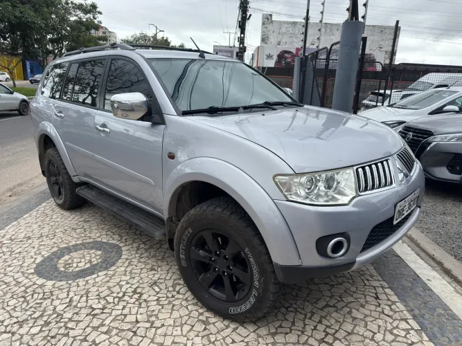 Mitsubishi Pajero Dakar 3.2 4X4 T.i. Dies. 5P Aut. 2013