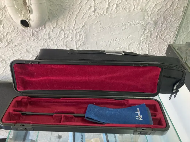 Conjunto Case e estojo Yamaha para flauta transversal 
