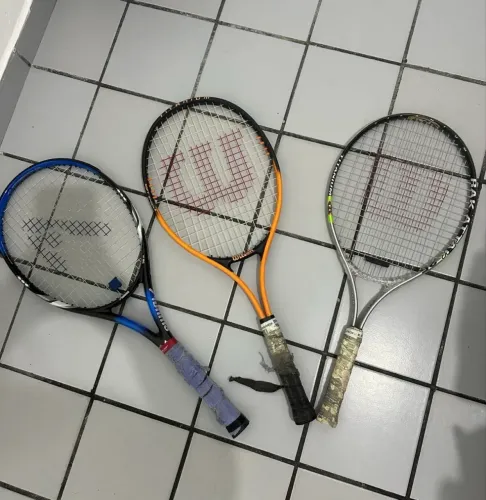 Vendo 3 raquetes de tênis