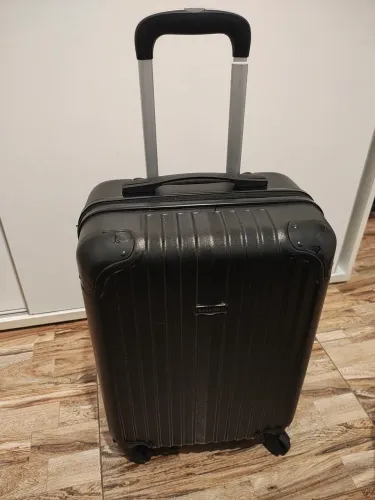 Mala de bordo 10kg com defeito