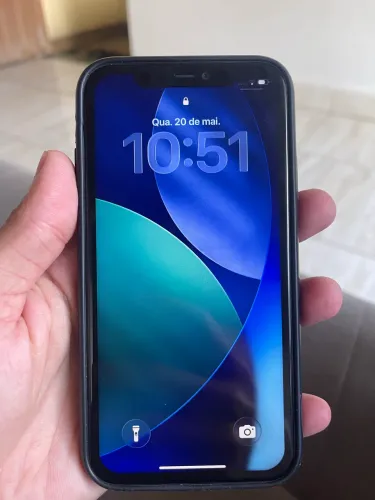 iPhone 11 em ótimo estado, 64 G4, traseira trincada 