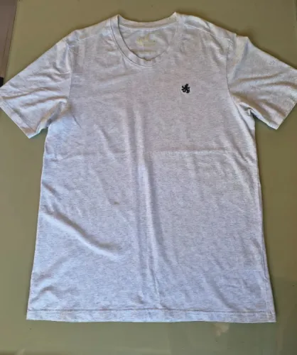 Camiseta marca Nat Nasf